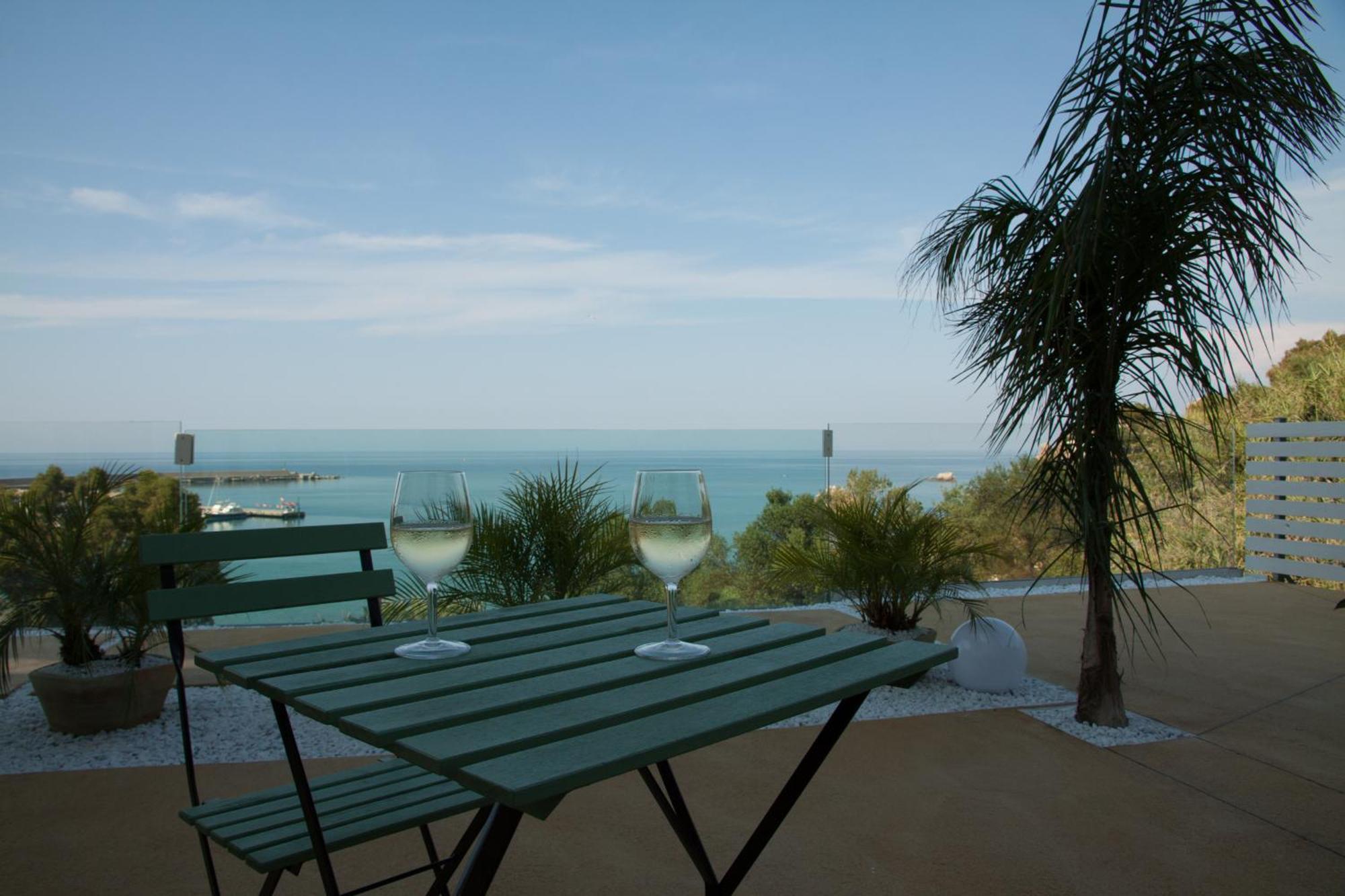 A Tonnara Hotel Cefalù Buitenkant foto