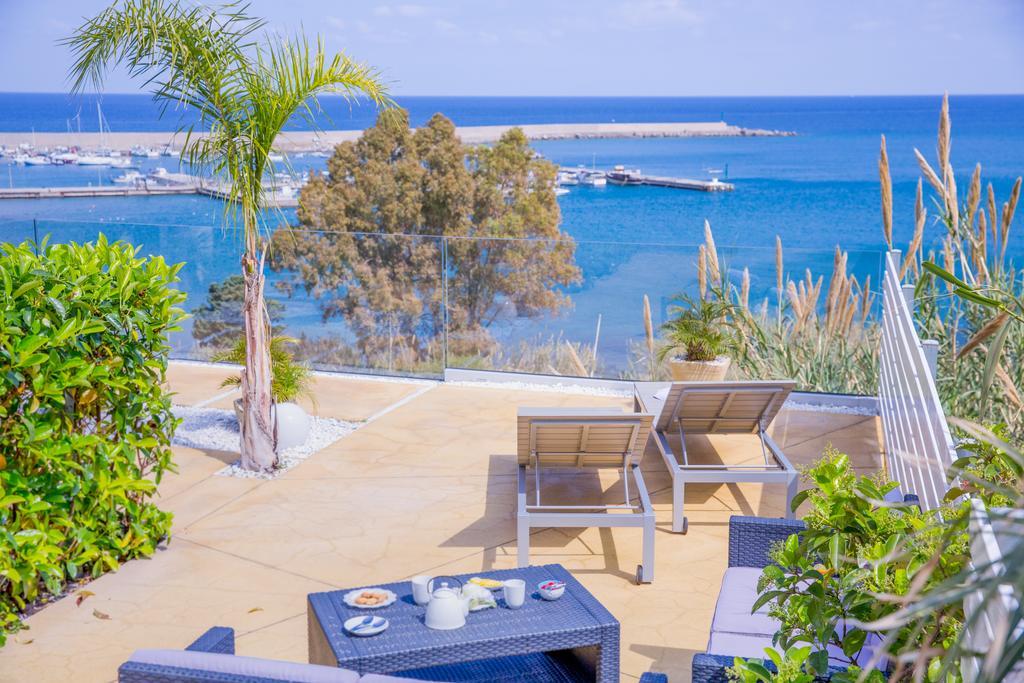 A Tonnara Hotel Cefalù Buitenkant foto